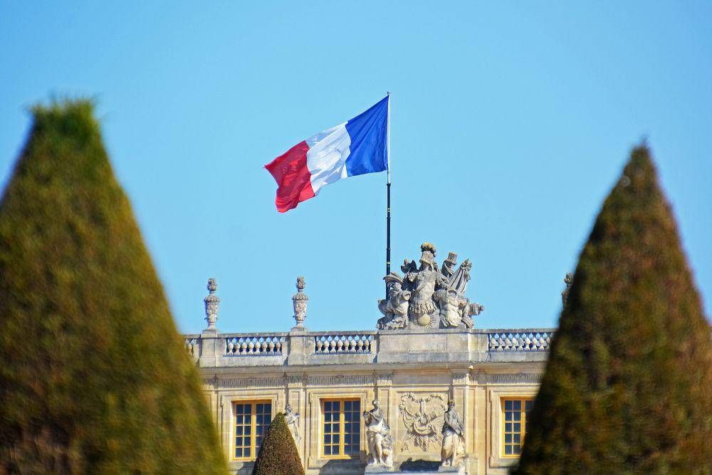 Bendera Prancis (unspash.com/Jeremy Bezanger)