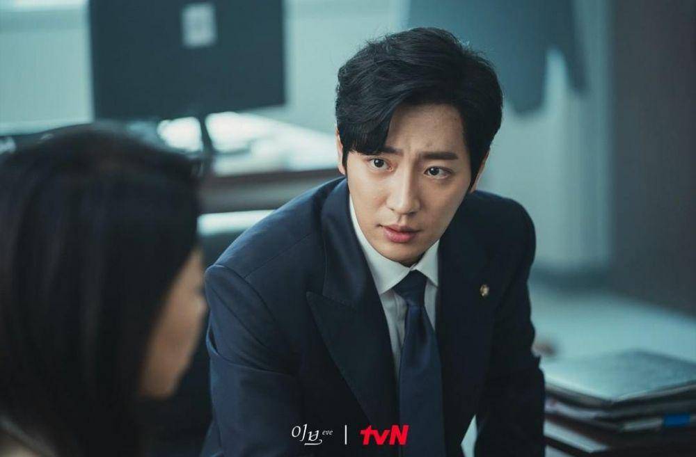 Lee Sang Yeob di drama Eve (instagram.com/tvn_drama)