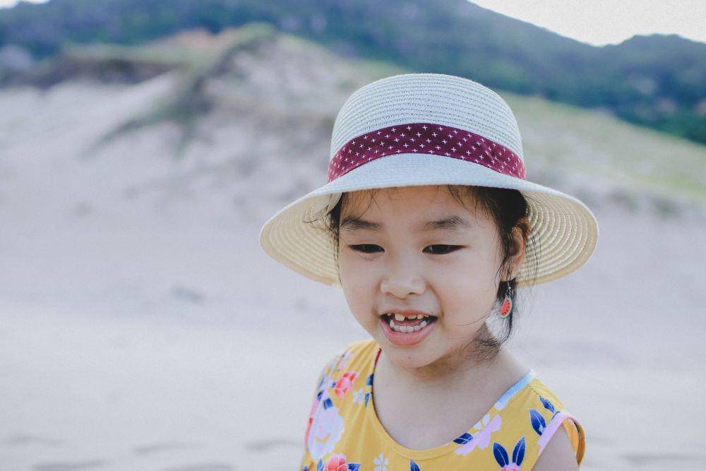 ilustrasi anak perempuan (pexels.com/@benlovesphotos2017)