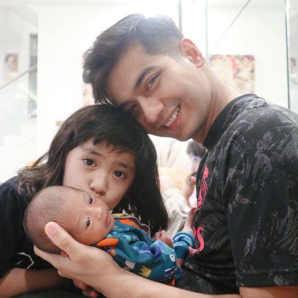 Cut Raifa Aramoana dan keluarga (instagram.com/khadeejah_faatimah_abdullah)