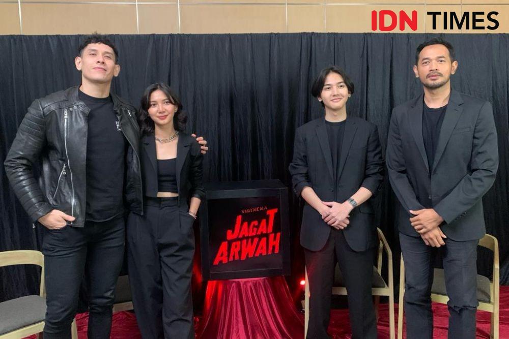 Ari Irham dan Sheila Dara Kemah di Hutan untuk Jagat Arwah, Merinding