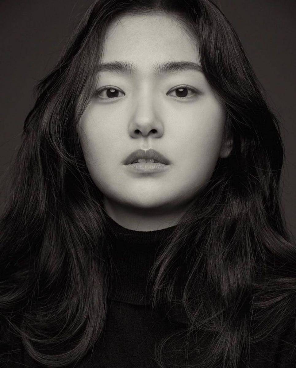 Kim Hye Joon (instagram.com/hyello._.o)