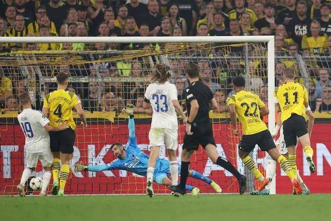 Proses gol Jude Bellingham ke gawang Copenhagen, Rabu (7/9/2022). (UEFA.com).
