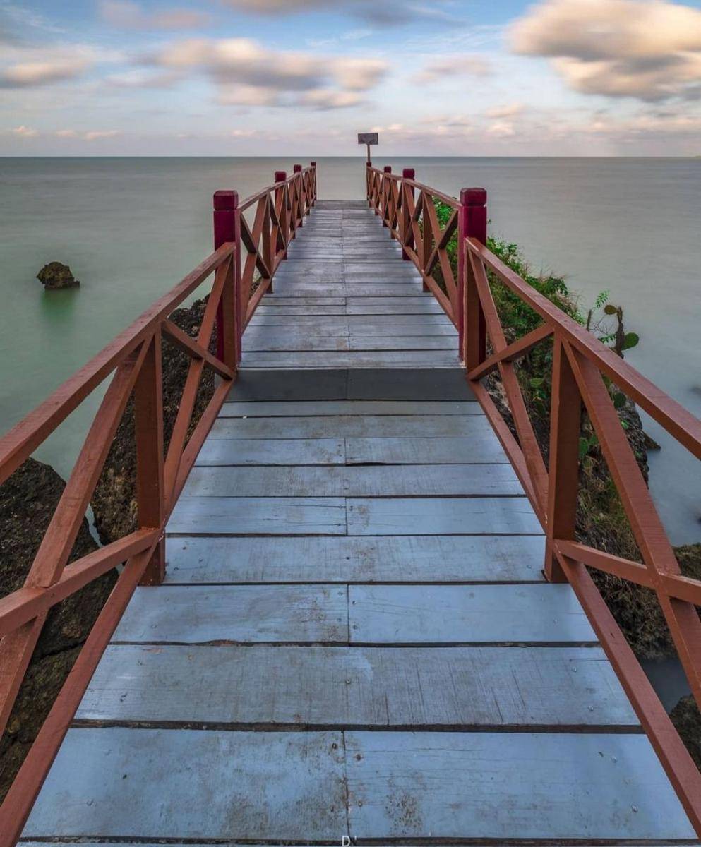 Pantai Jumiang (instagram.com/r_deni_kurniawan)