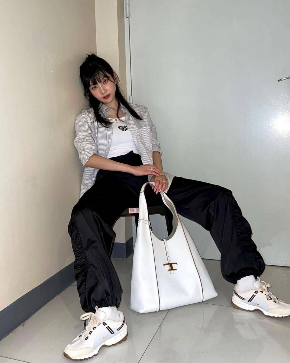 Outfit musim panas member Red Velvet (Instagram.com/ _imyourjoy_)