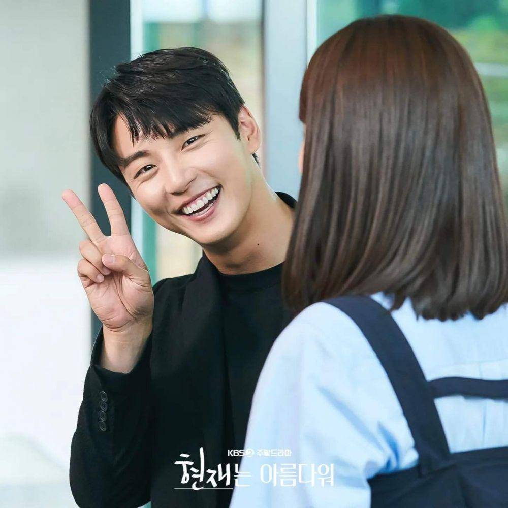 Yoon Shi Yoon di balik layar It's Beautiful Now (instagram.com/kbsdrama)