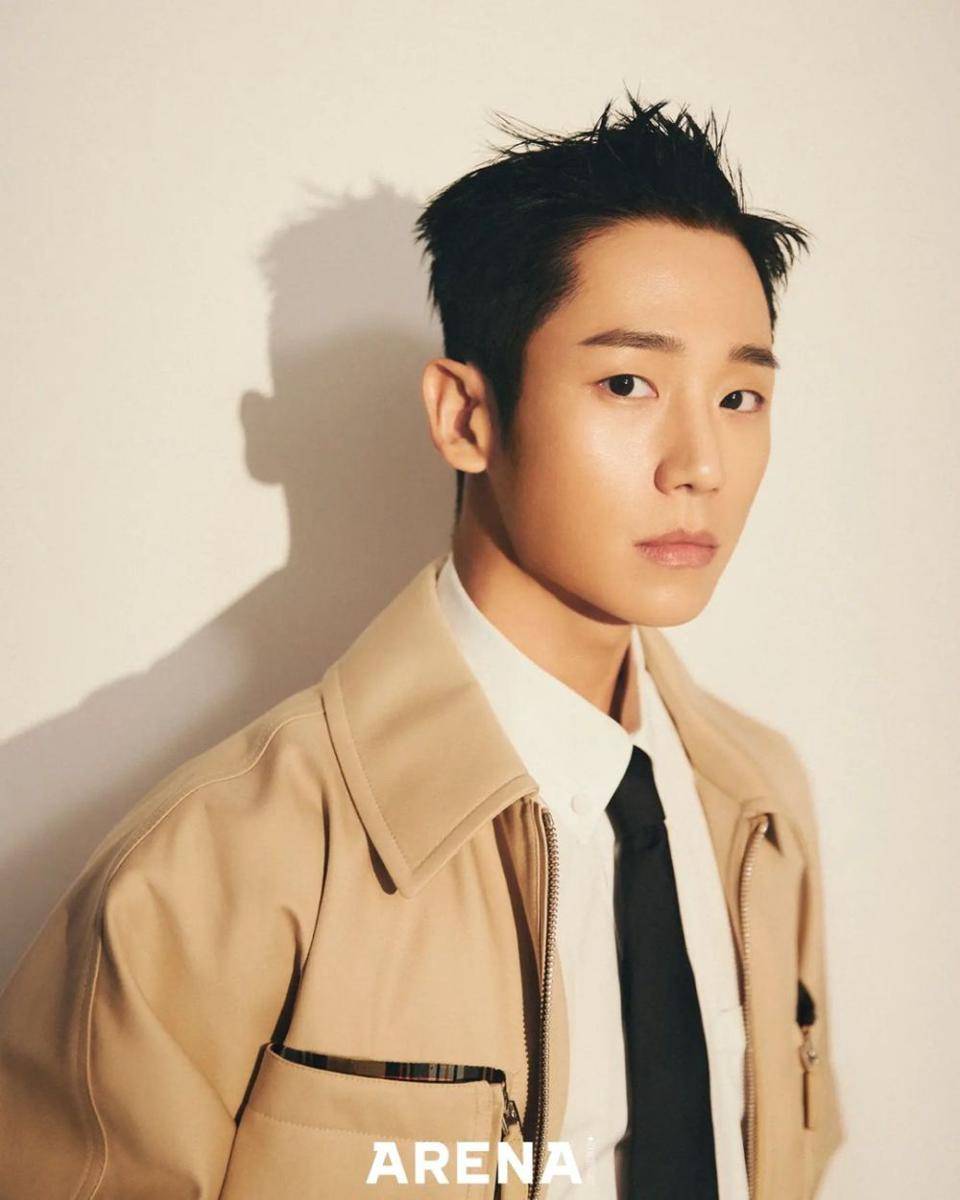 Jung Hae In (instagram.com/holyhaein)