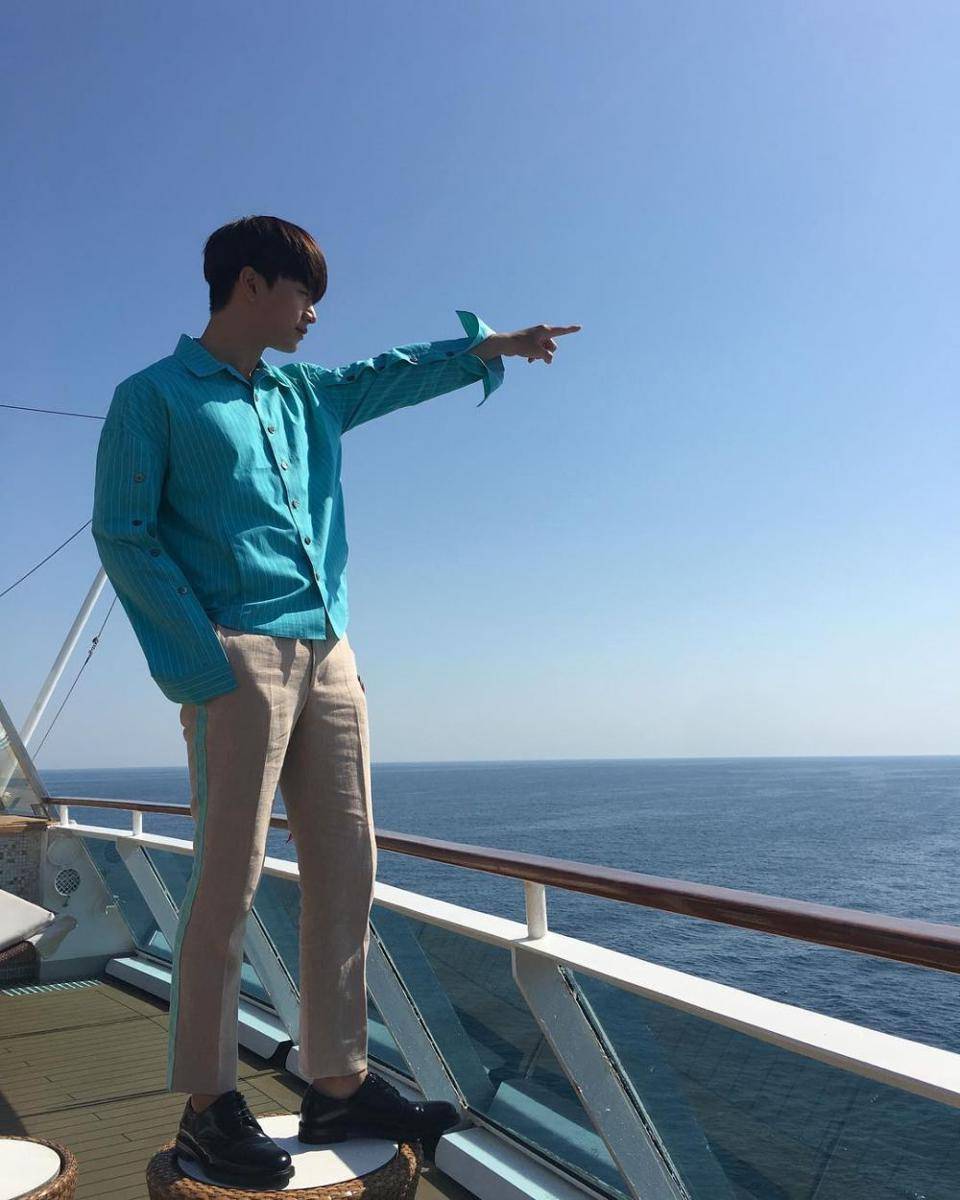 Yook Sung Jae (instagram.com/yook_can_do_it)