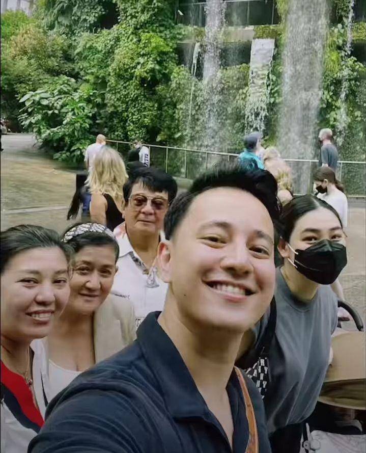 potret liburan singkat keluarga Billy Davidson di Singapura (instagram.com/billydavidson_)