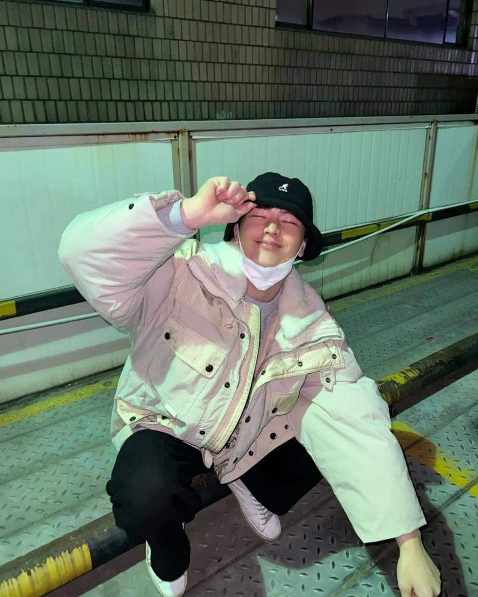 Yook Sung Jae (instagram.com/yook_can_do_it)