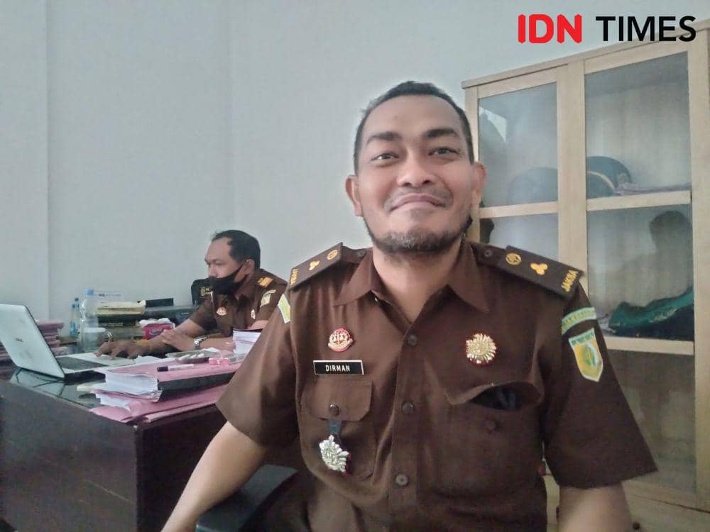 Foto Kasi Intel Kejari Bima, Andi Sudirman (IDN Times/Juliadin)