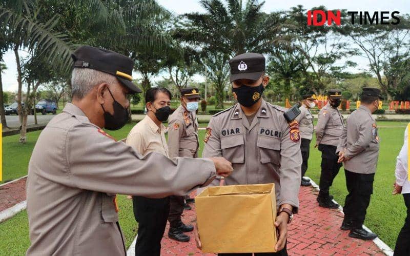 Anggota Polres PPU sisihkan dana Rp1000 setiap hari usai apel pagi  (IDN Times/Ervan)