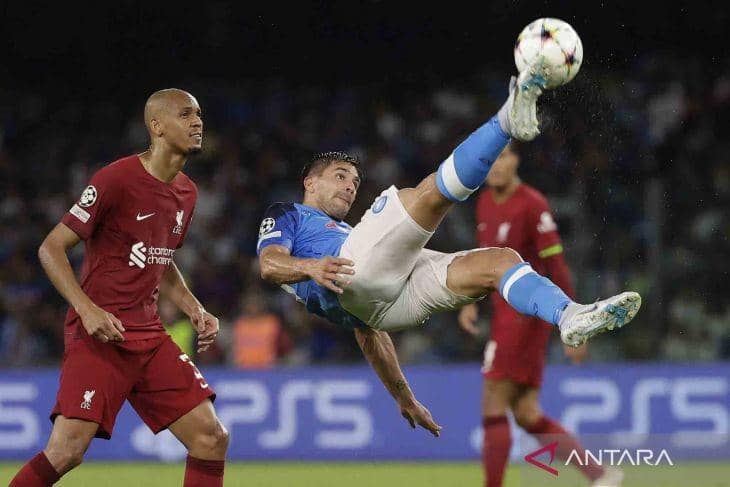 Liverpool kalah dari Napoli di Liga Champions. (ANTARA FOTO/REUTERS/Ciro De Luca)