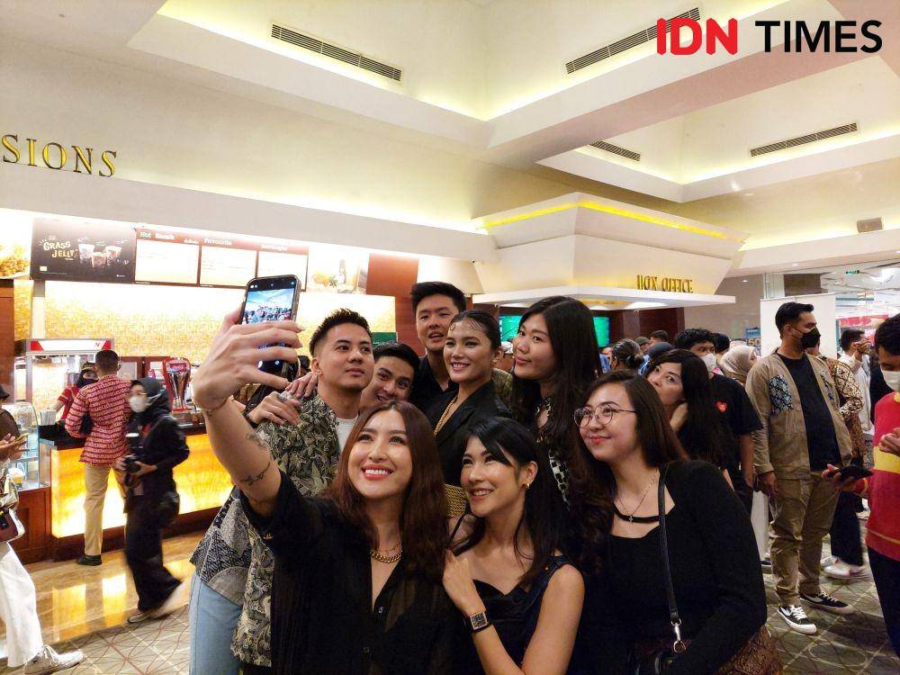 Artis di gala premier film Lara Ati (dok. IDN Times/Aulia Supintou/)