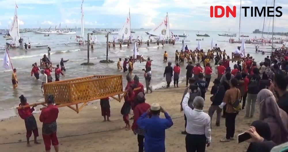 Pengunjung Pantai Manggar selama Nataru Tembus 41.545 Jiwa