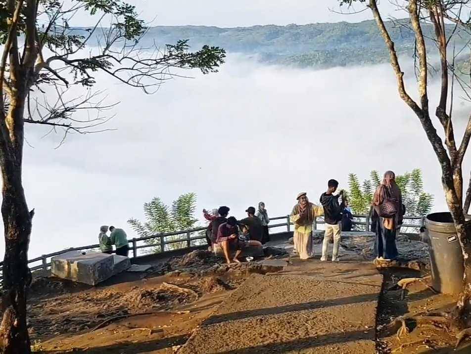 Gardu Pandang Mangunan (youtube.com/handicraft Pondok dahar)
