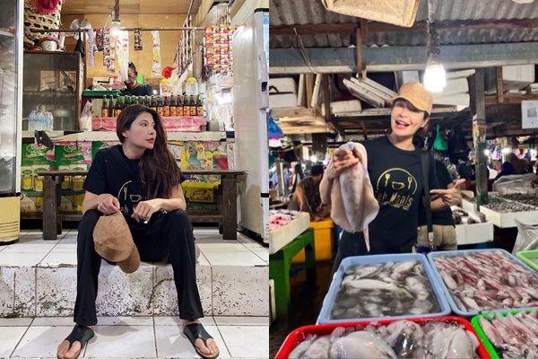 9 Potret Tamara Bleszynski Belanja di Pasar Tradisional, Sederhana