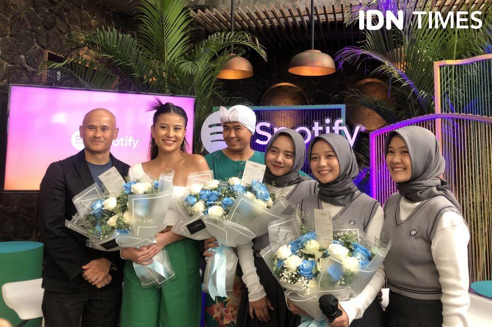 Spotify Rilis Video Podcast, Gaet Karin Novilda hingga Mak Beti