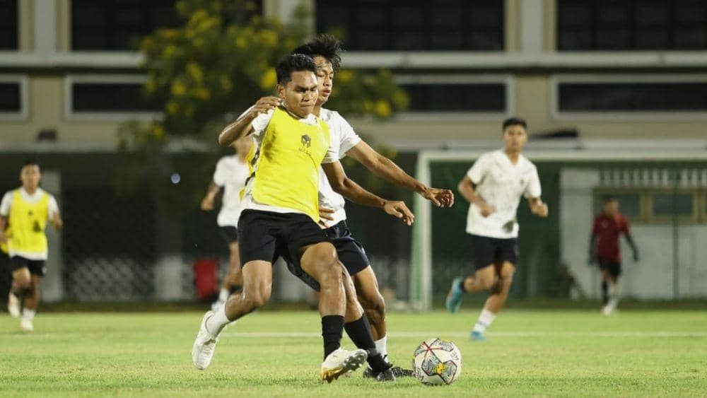 30 Pemain Timnas U-20 Latihan di Lapangan THOR