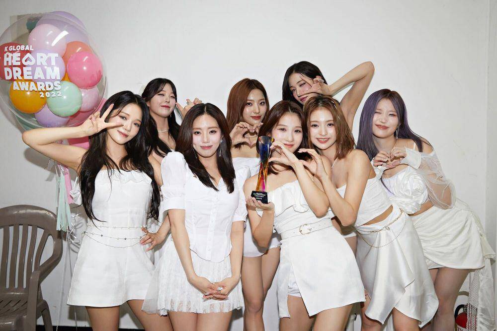 potret fromis_9 (twitter.com/realfromis_9)