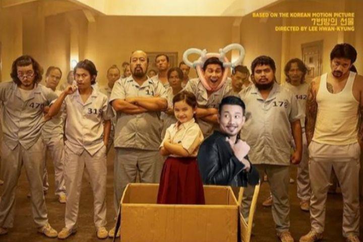 10 Editan Penampakan Denny Sumargo di Poster Film Miracle in Cell No 7