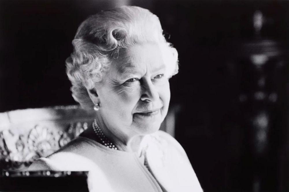 [BREAKING] Ratu Elizabeth II Meninggal di Usia 96 Tahun