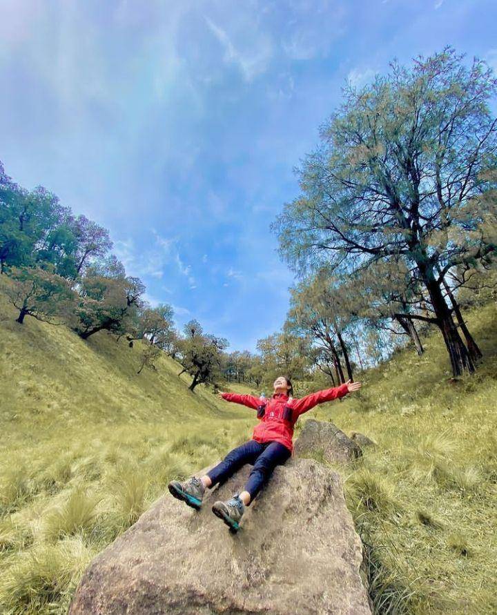 Potret Pendaki Wanita di Gunung Lawu (instagram.com/marysaajrs_)