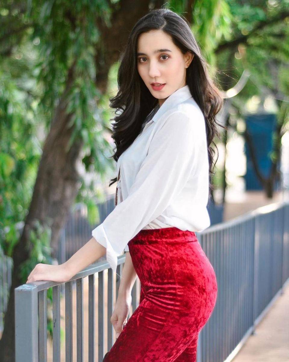 Diva Andzani (Instagram.com/diva_andzani)