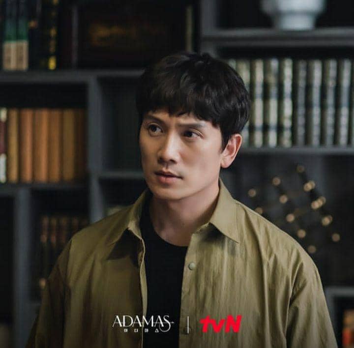 Ji Sung di Adamas (instagram.com/tvn_drama)
