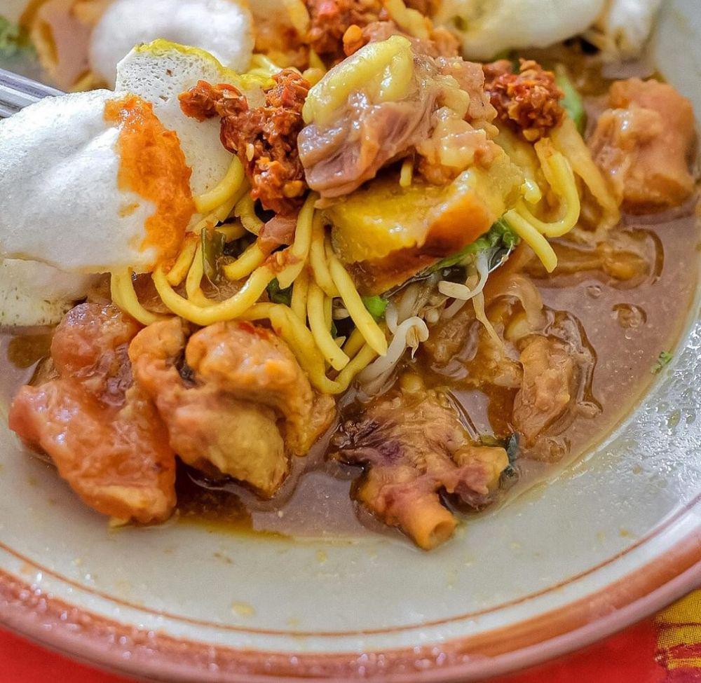 5 Tahu Campur Paling Enak di Surabaya, Kuah Petisnya Khas