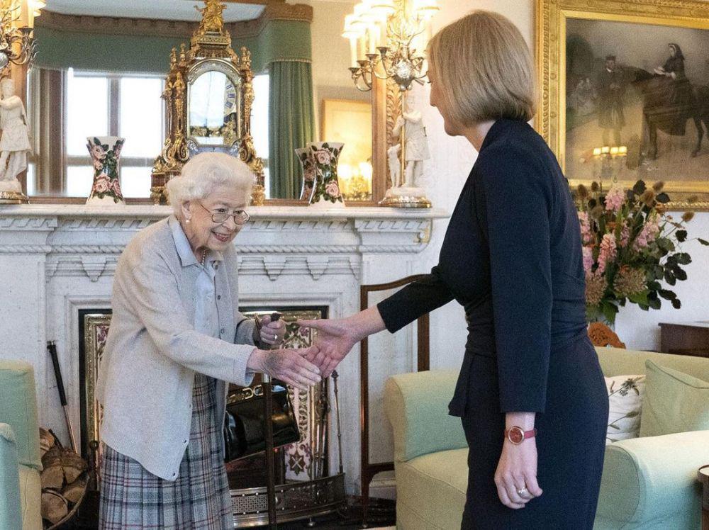 Dukacita Para Beauty Queen Atas Meninggalnya Ratu Elizabeth II