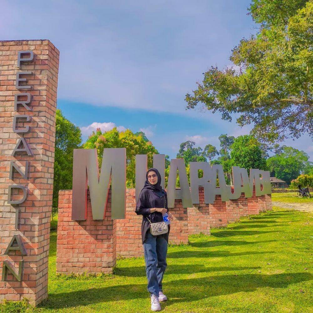 Candi Muaro Jambi (instagram.com/jambikitonian)