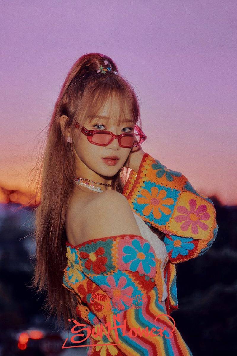 Choi Yoojung untuk single debut album Sunflower (twitter.com/fantagiomusic_)