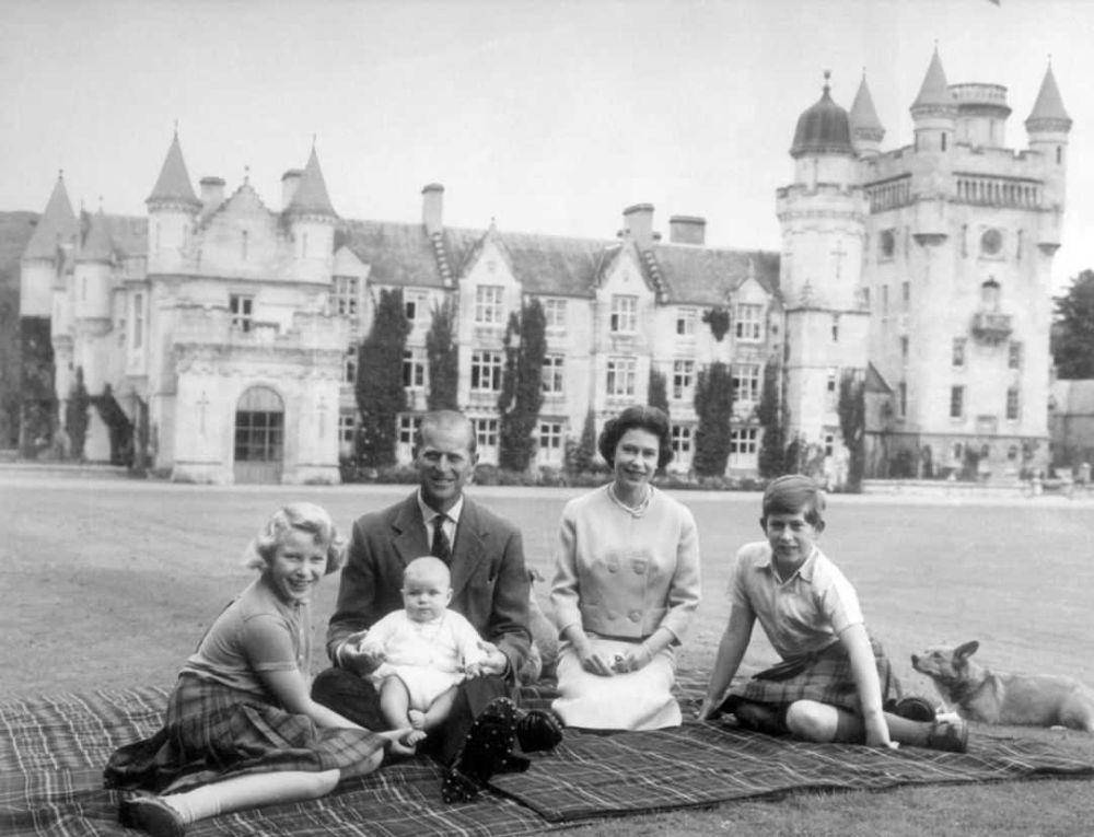 Ratu Elizabeth II (instagram.com/editor.teaches.writing)