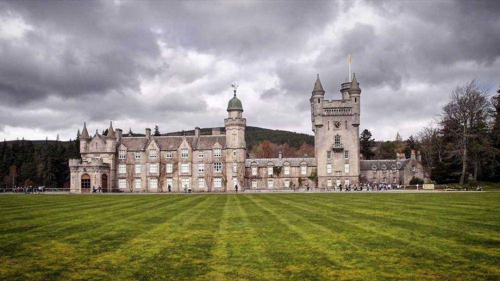Istana Balmoral (instagram.com/fergus.king_of_scotland)