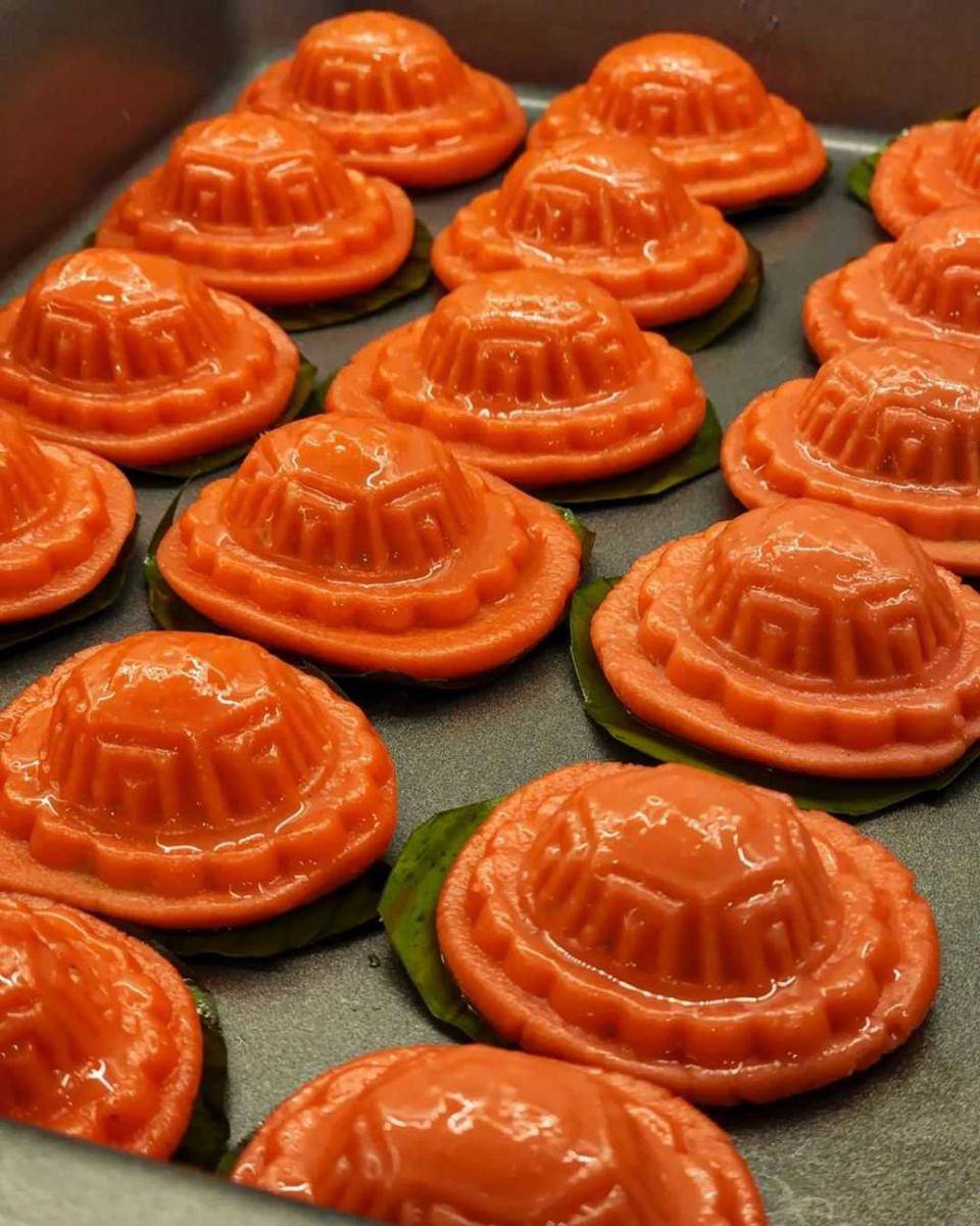 kue angku (instagram.com/toscamix)