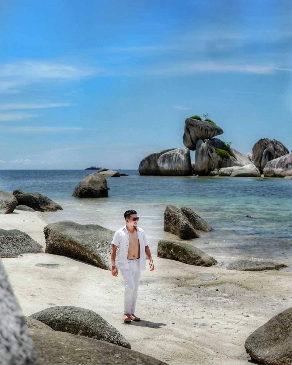 Pantai Tanjung Kelayang (instagram.com/riki_adisaputro)