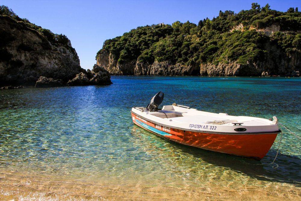 Corfu, Yunani (unsplash.com/mwc_uk)