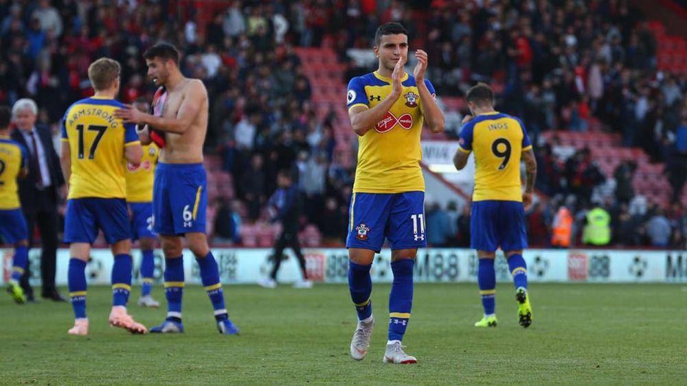 Mohamed Elyounoussi usai pertandingan bersama Southampton. (twitter.com/moielyo)