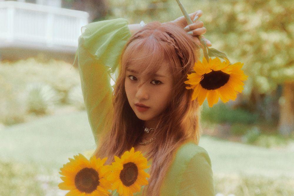 10 Fakta Debut Solo Choi Yoojung Lewat Single Album Sunflower