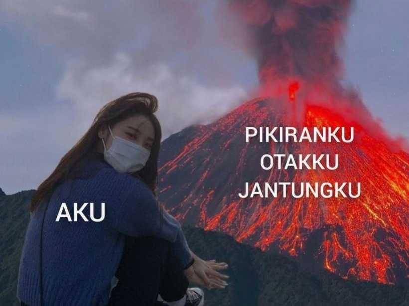 meme lucu menertawakan hidup (twitter.com/cardifffffff)