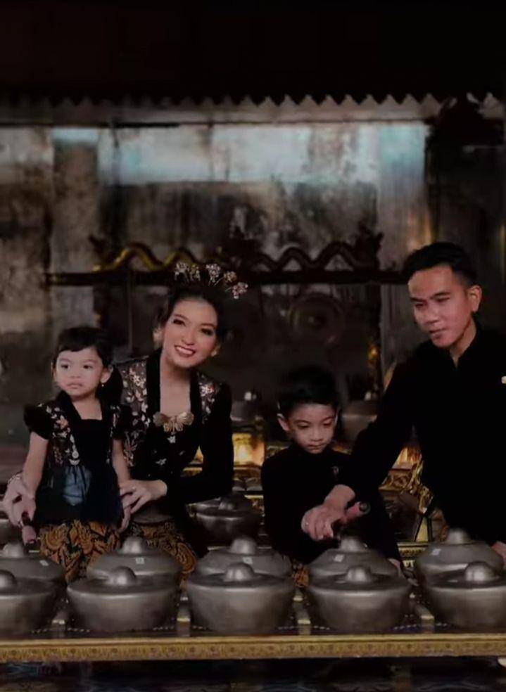 pemotretan keluarga Gibran Rakabuming (instagram.com/rama_jee)