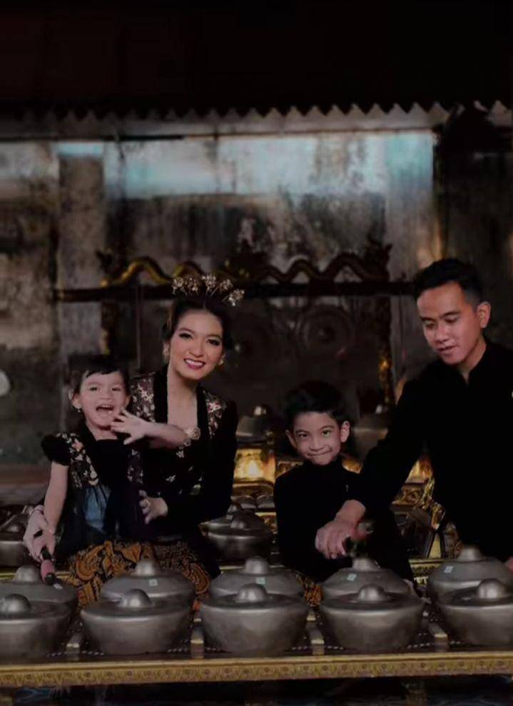pemotretan keluarga Gibran Rakabuming (instagram.com/rama_jee)