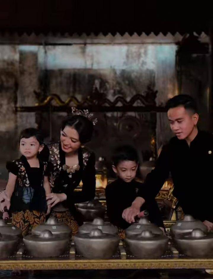 pemotretan keluarga Gibran Rakabuming (instagram.com/rama_jee)
