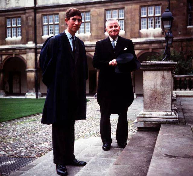 Raja Charles III di hari pertamanya sebagai mahasiswa Universitas Cambridge. (princeofwales.gov.uk)