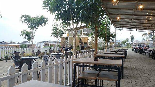 Bian's Cafe (google.com/maps/ravi)
