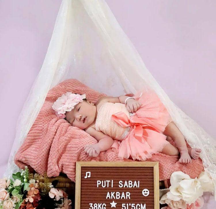 Ara Puti Sabai Akbar (instagram.com/sahabataish.official)