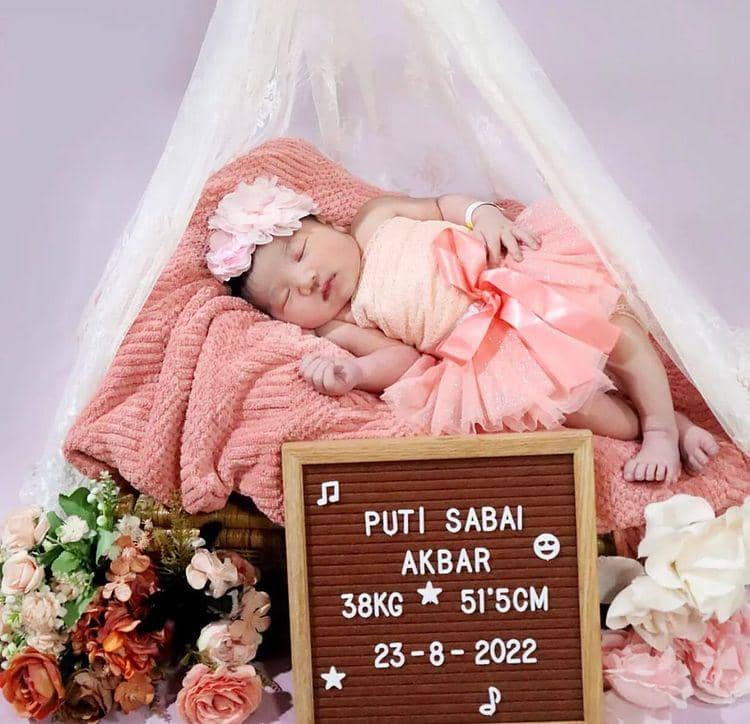 Ara Puti Sabai Akbar (instagram.com/sahabataish.official)