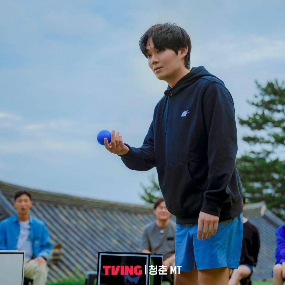 cuplikan variety show Young Actors' Retreat (instagram.com/