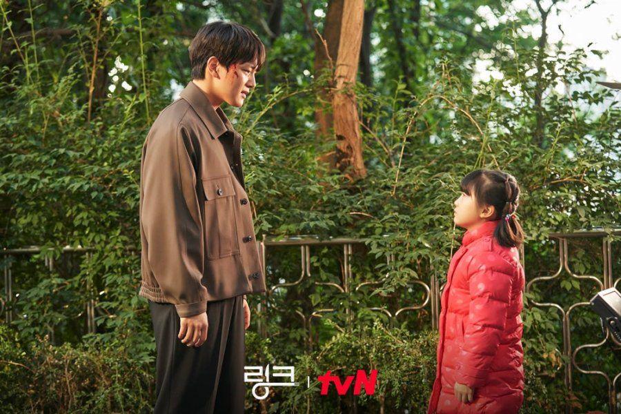10 Kakak Beradik Ini Punya Kisah Pelik di Drama Korea 2022